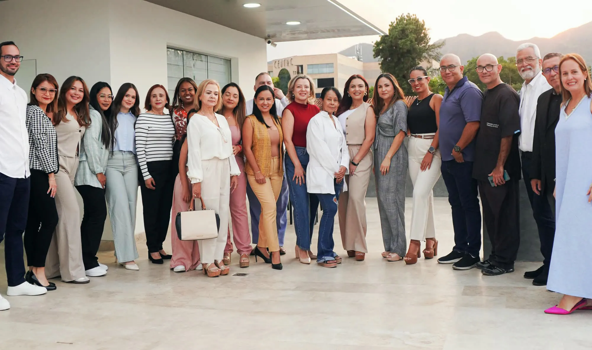 Equipo del centro en la inauguración